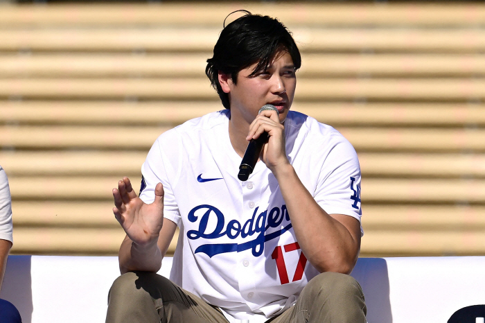 대환영! "오타니 WBC 투수 포기는 당연, LA 팬들 대만족", 이제 투타겸업 제대로 본다