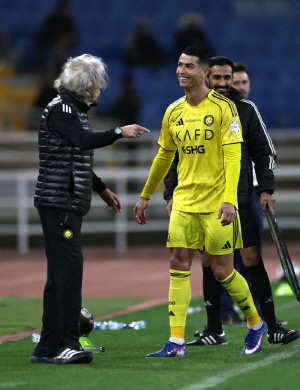 호날두(41, 맨체스터 유나이티드) 오피셜 불가능...다 늙은 슈퍼스타 영입 없다 