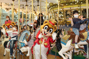 '열린 관광 지원' 롯데월드, 장애인·시니어 우대 예매 서비스 도입