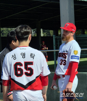 '연봉 폭풍 인상' KIA 역사 쓴 신예 처음이라니, 묻고 또 배웠다…