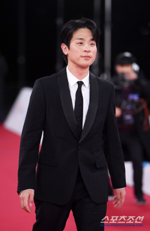 박정민, 충주맨 만나 '영혼 탈탈'...39년 만에 드러난 '호적 위조' 의혹에 당황