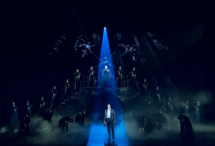 "무대 예술의 극치"`…뮤지컬 '한복 입은 남자' 무대·음악·연기 완벽한 '흥행 삼중주' 호평 [고재완의 컬처&]