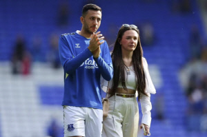 한국인 절대 이적하면 안될 EPL 구단...여친이 공개 저격 