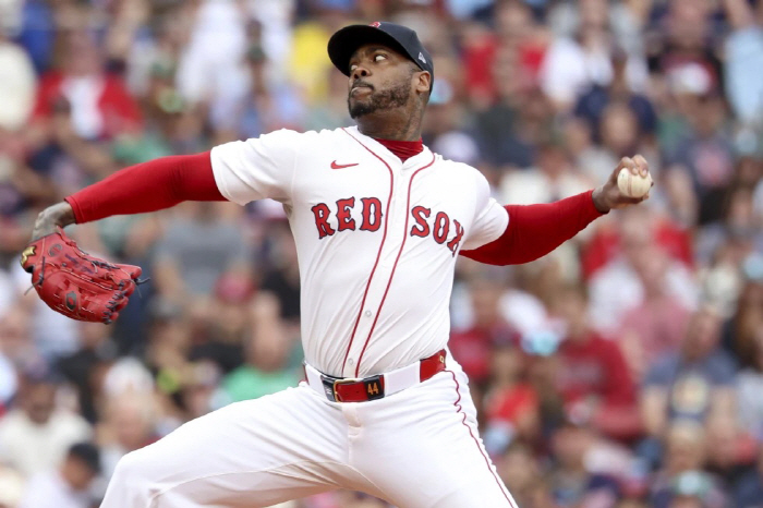 감히 식민지 출신이 우리 국기를 달아? 입구컷! → 쿠바 미사일, 英국대…