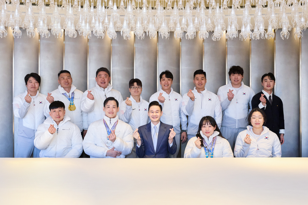 배동현 BDH재단 이사장, 전국장애인동계체전에서 선전한 BDH 파라스 격…