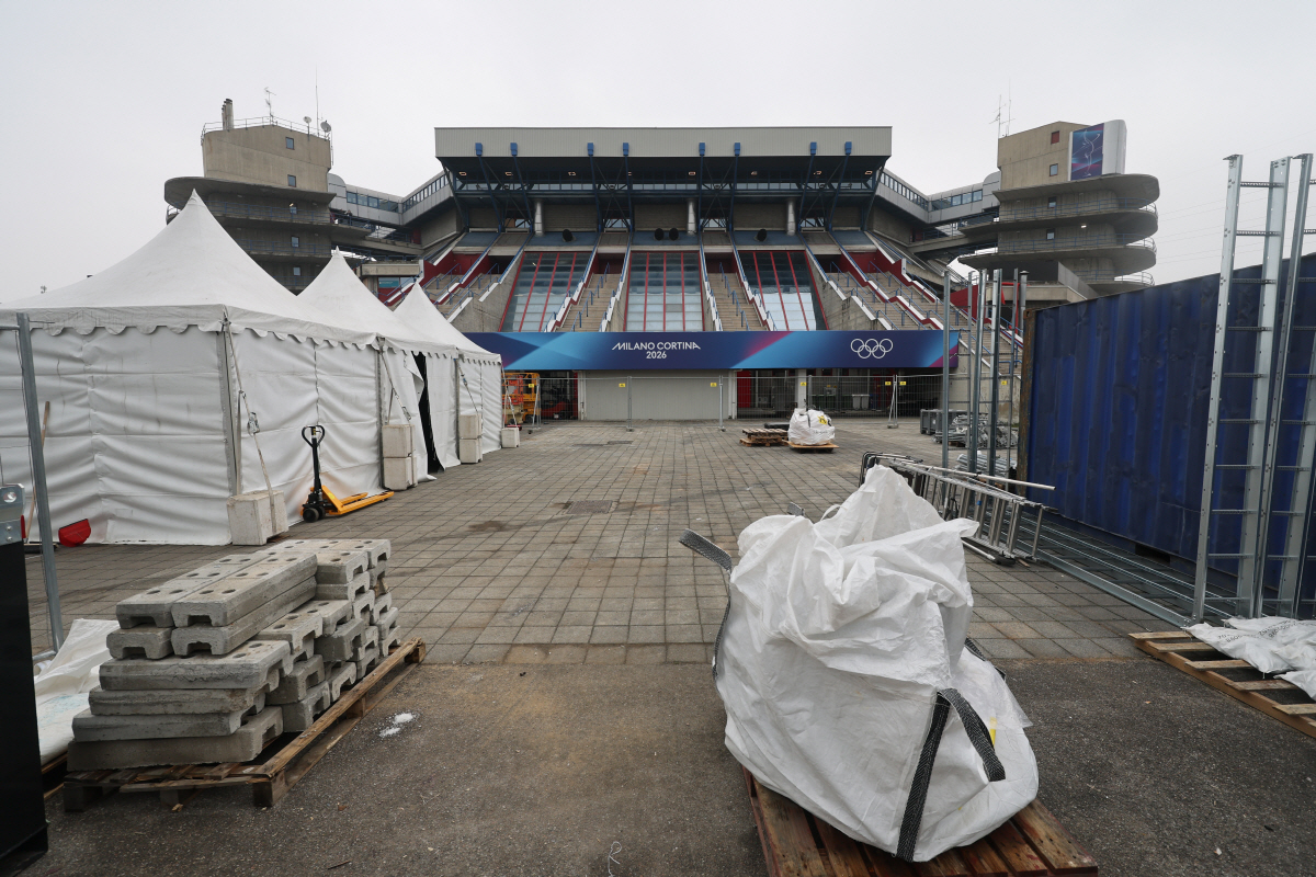 이럴 수가! 컬링 믹스더블 경기장 정전 '대망신'…한국, 스웨덴→이탈리아…