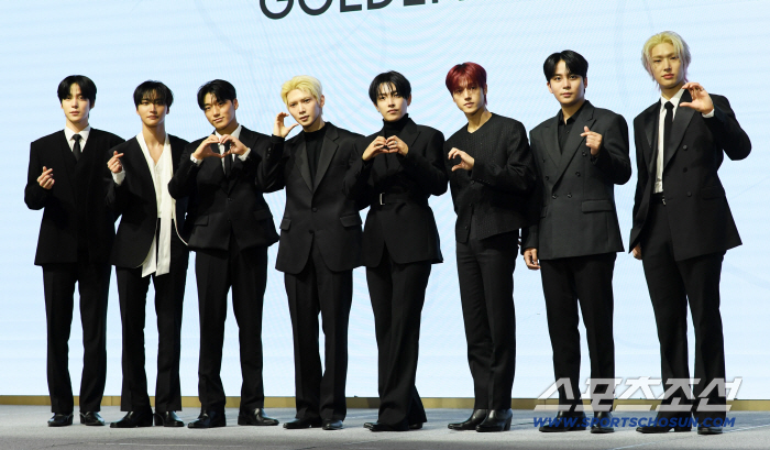 [SC현장]에이티즈, 재계약 후 첫 컴백…"초심 되새겼다, 팀 유지가 먼저"(종합)