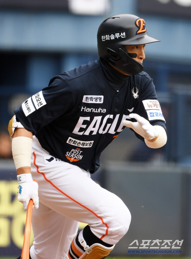 도대체 왜? 손아섭 → 그 흔한 '옷피셜+악수'도 없다. 출국 인터뷰도 …