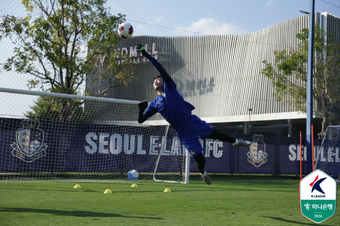 인천 승격 시키고 2부에 남은 'K리그2 최고 GK' 민성준 "승격 맛 …