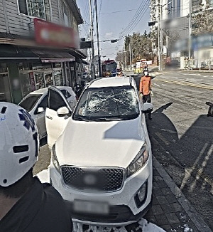 '조수석 탑승자 날벼락 사고' 나흘 뒤 가해 화물차 운전자 사망