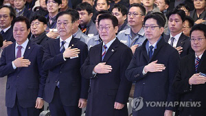 李대통령, 거제 남부내륙철도 착공식…靑 