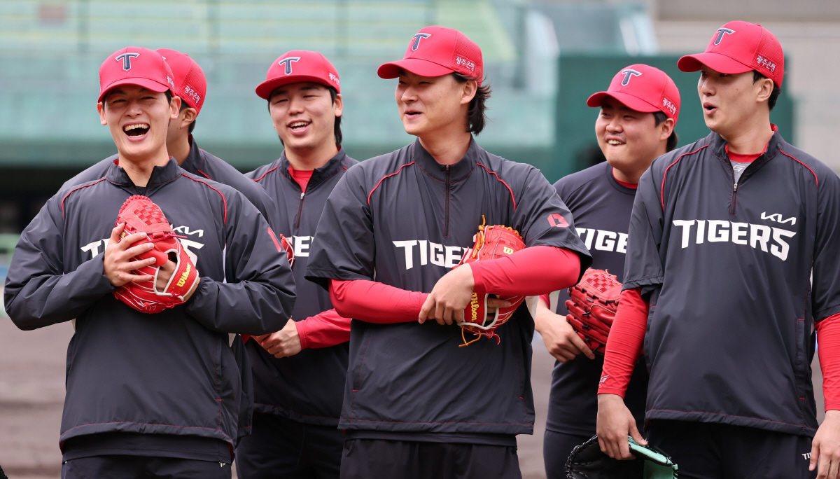 "한화도 갑자기 2위 갔잖아요" 왜 KIA 반등 자신했나…FA 이적생의 …