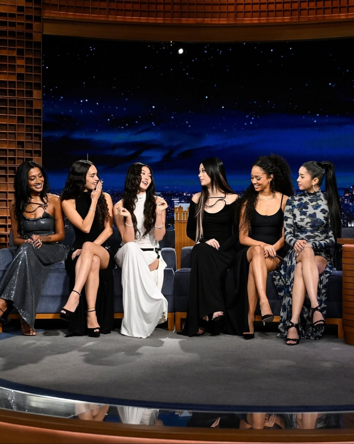 캣츠아이, 美 '지미 팰런쇼' 홀렸다…그래미 후기로 입담 자랑