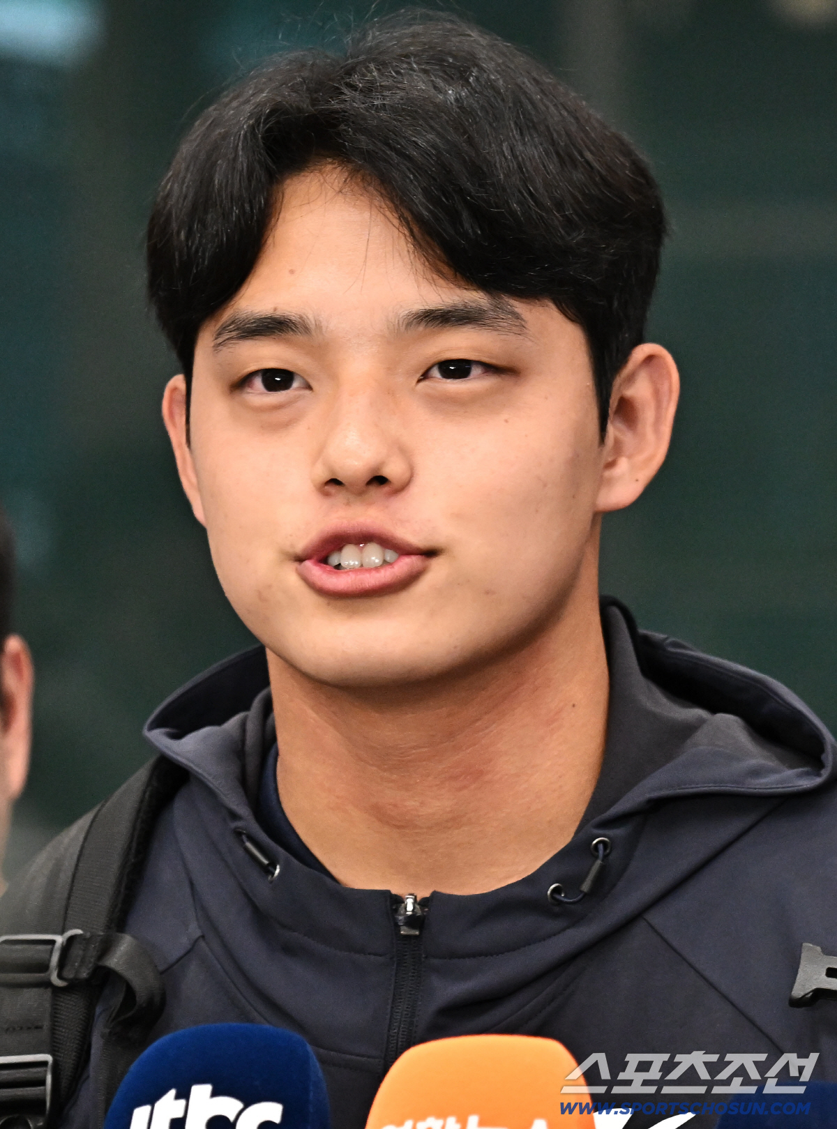 문동주 어깨 이미 30일부터 아팠다 + 홍창기 빠지고 구자욱·문현빈 승선…