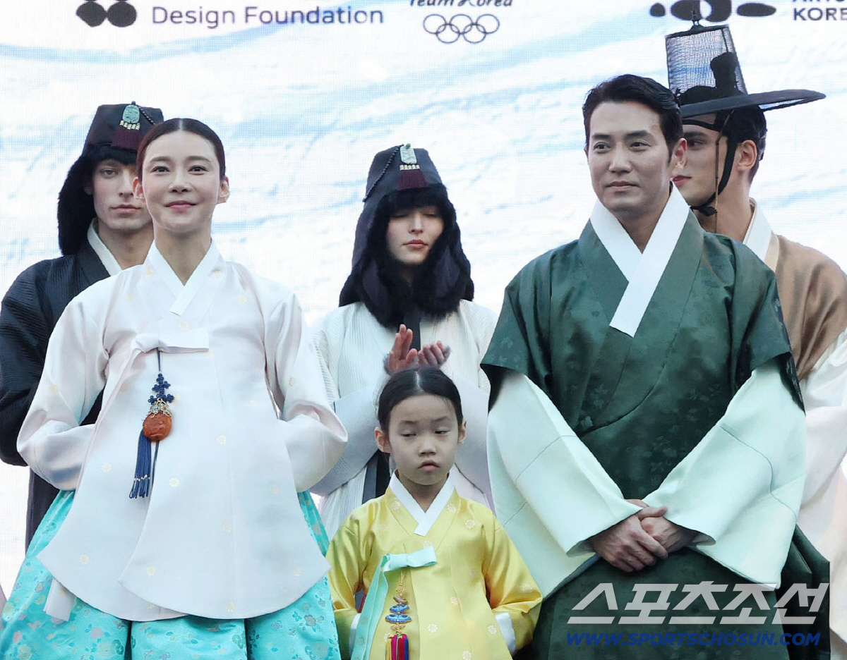 "'갓'승민 회장님" '케데헌'갓 쓴 유승민 대한체육회장+한복 입은 최휘…