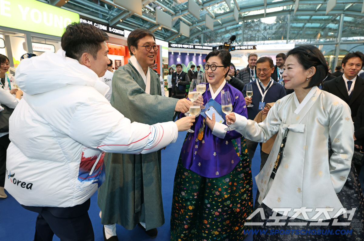 "'갓'승민 회장님" '케데헌'갓 쓴 유승민 대한체육회장+한복 입은 최휘…