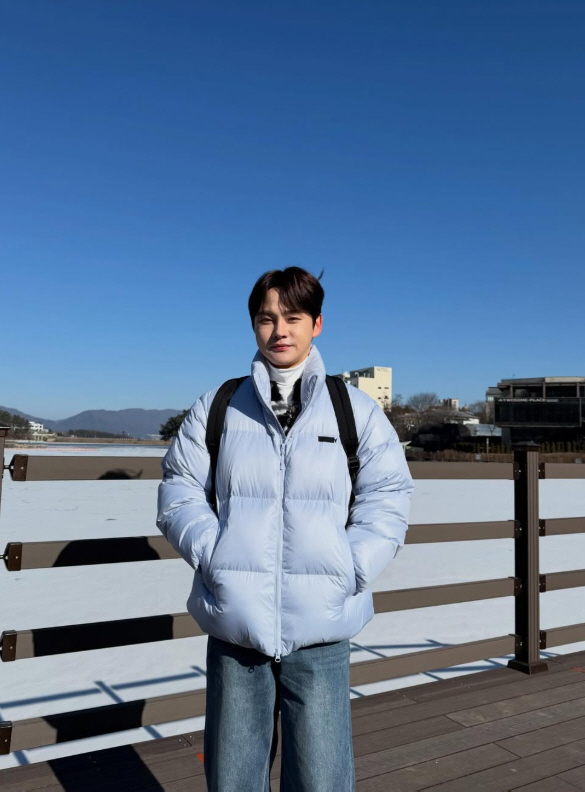 [청룡랭킹] '예능 치트키' 박서진, 2026년 1월 랭킹 1위 등극… '장구의 신' 인기 여전