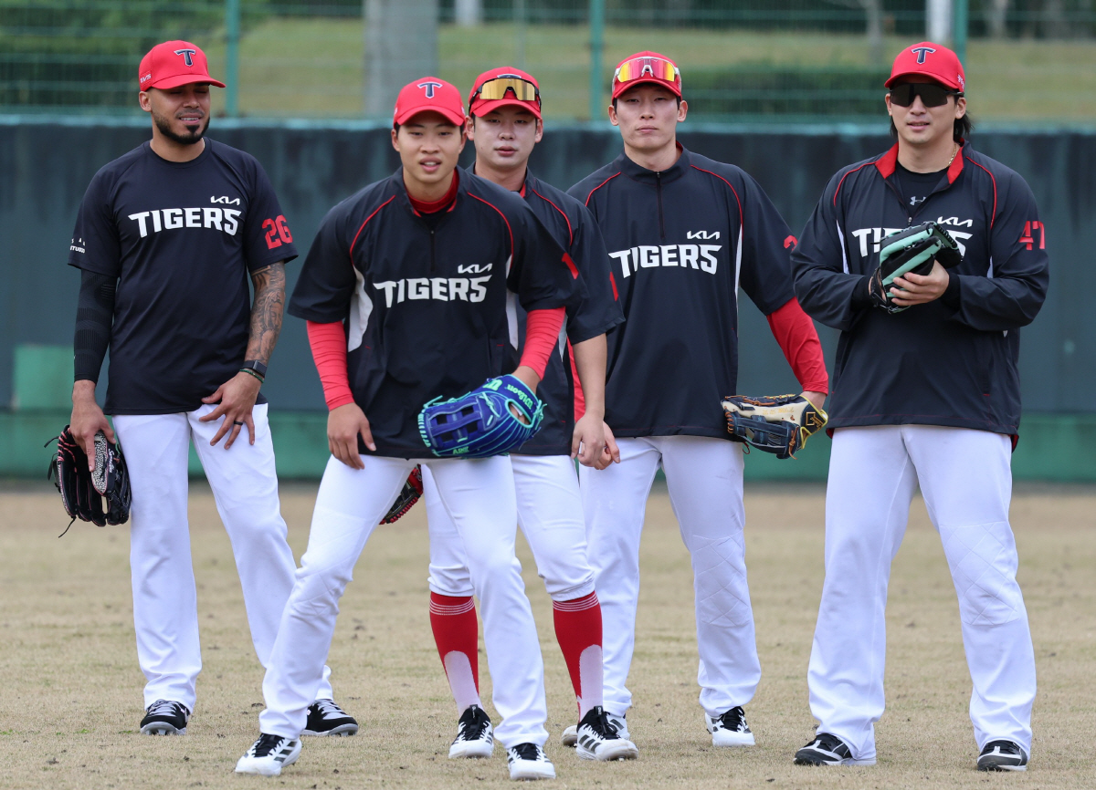'KIA 승부수' 진짜 최형우 대체할 수 있나, 직접 보니 어때요?…"타…
