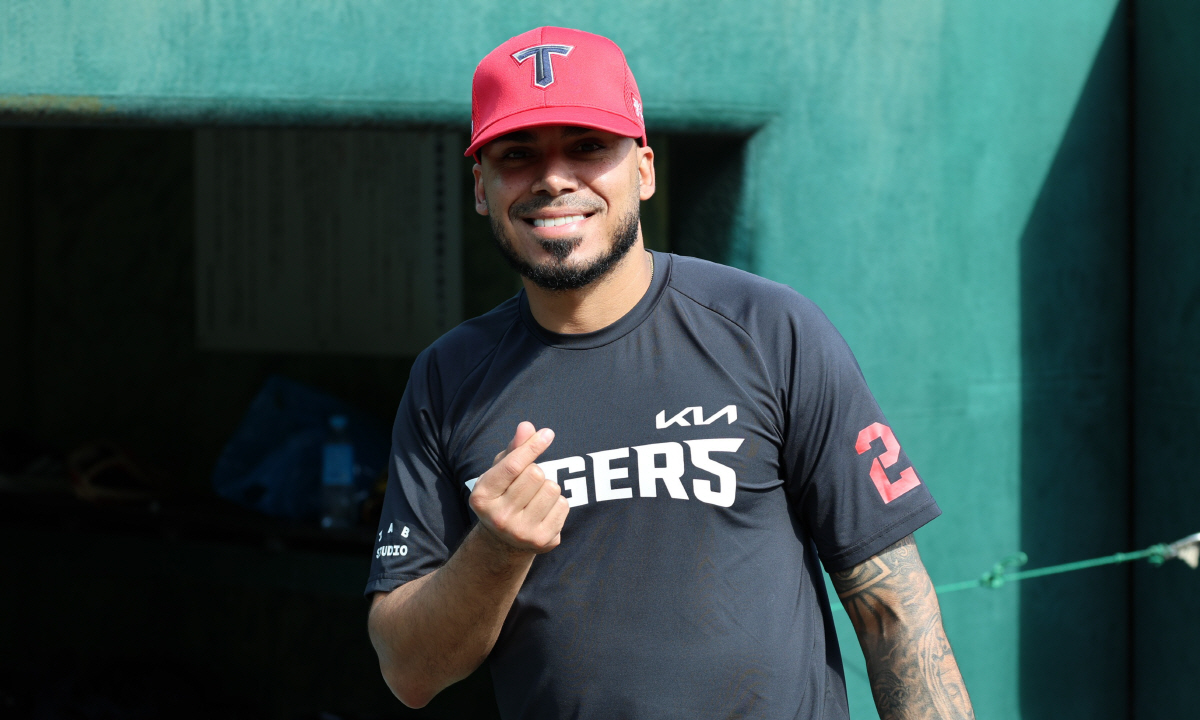 'KIA 승부수' 진짜 최형우 대체할 수 있나, 직접 보니 어때요?…"타…