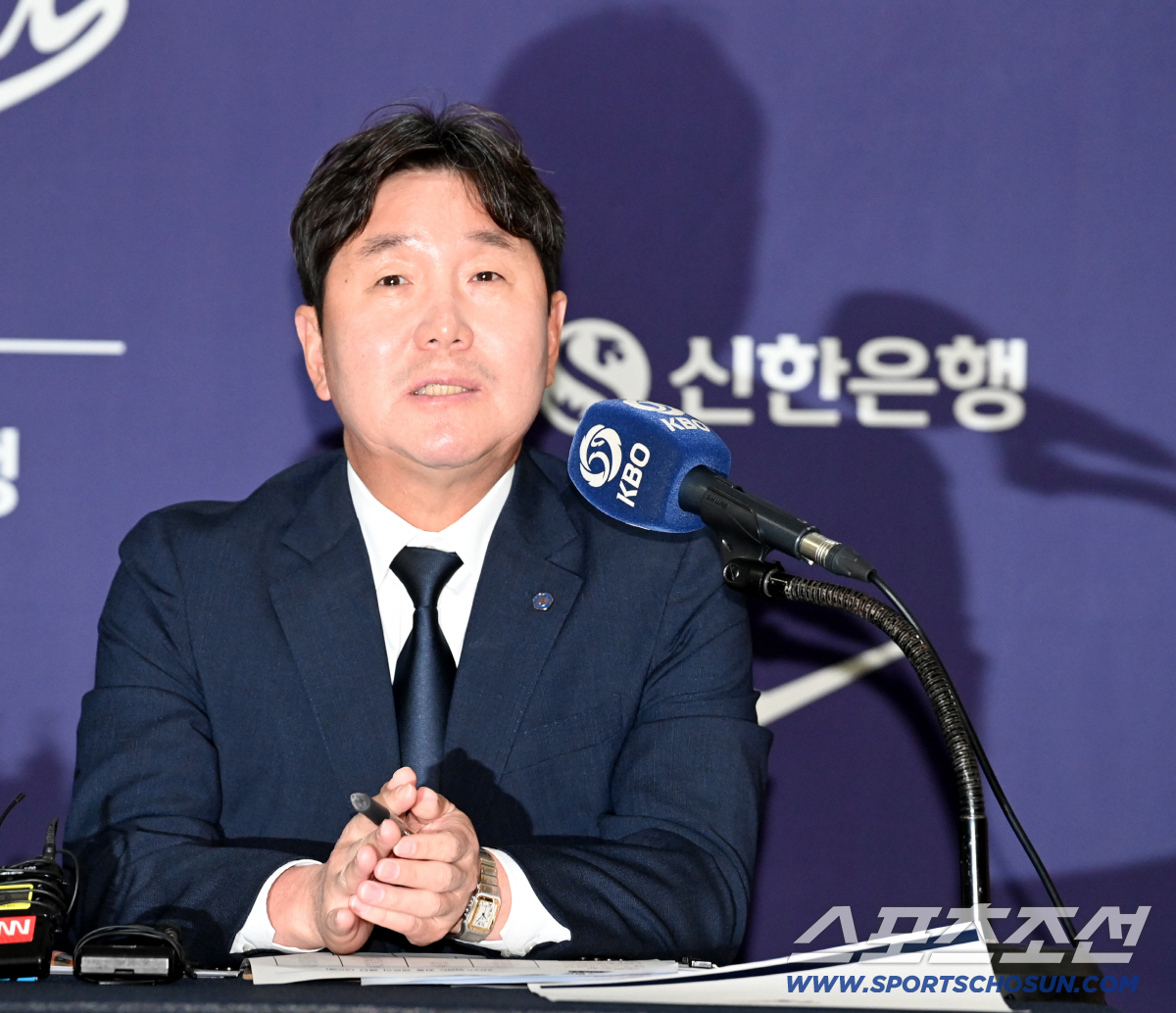 '왜 RYU 아니고 이정후인가' 아니 이걸 안 물어봐요? → "제가 드릴…