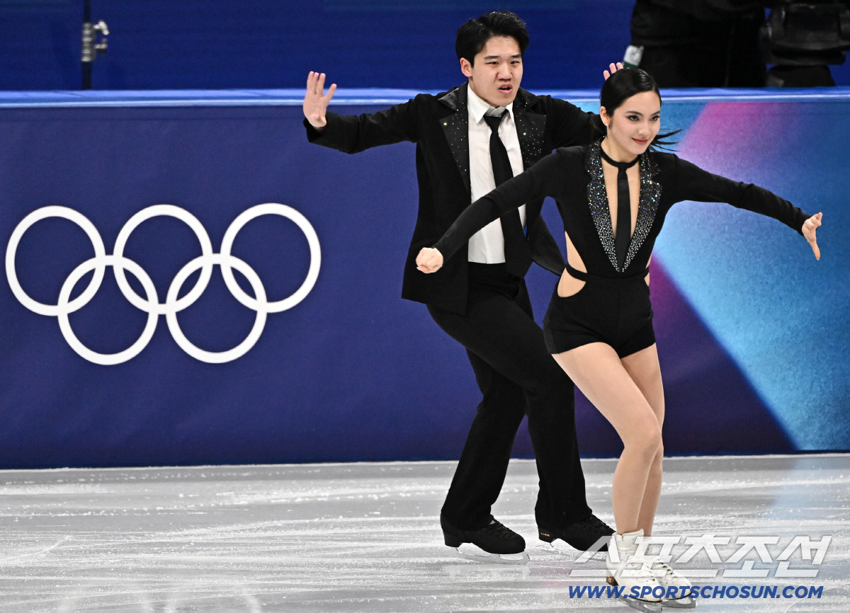 [밀라노 LIVE]첫 올림픽 연기 성공적! 피겨 팀 이벤트 아이스댄스 나…