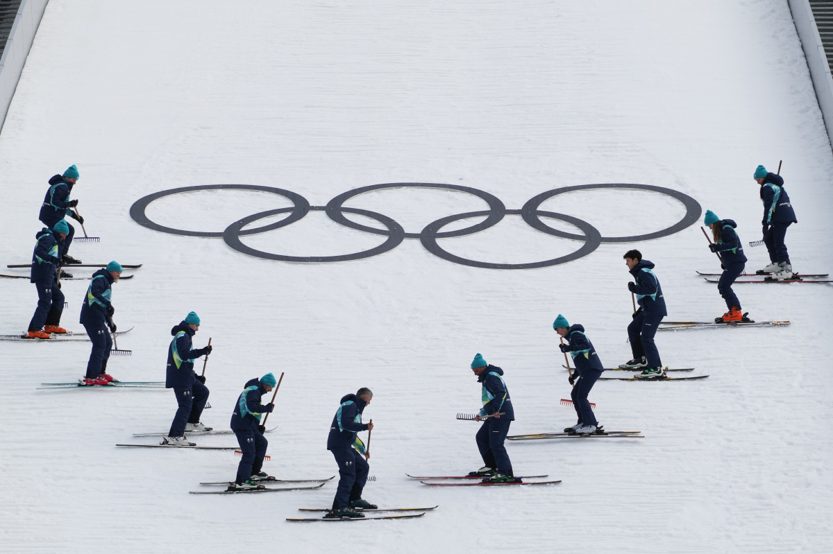 올림픽을 덮친 스키점프 '남성 생식기 필러 확대' 스캔들, 화들짝 놀란 …