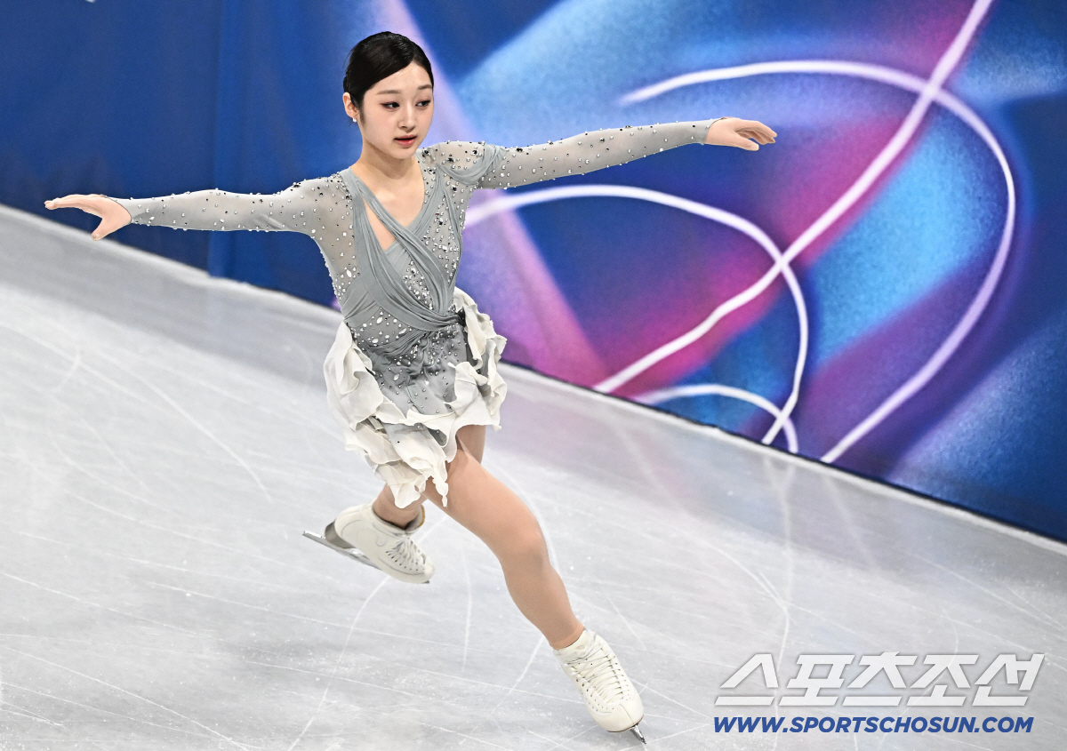 [밀라노 LIVE]메달 보인다! '포스트 김연아' 신지아, 첫 올림픽 무…