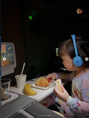 김영희, 딸과 뉴욕행 비즈니스석 탑승…'럭셔리 육아' 클래스가 다르네