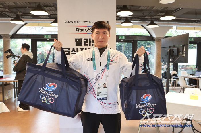 '유승민 회장 직접 밥퍼' K-특급 도시락 지원→日매체 '韓음식,메달 러시로 이어질까' ... VS '미슐랭 셰프 참여 日'G-로드 스테이션'[밀라노-코르티나2026]