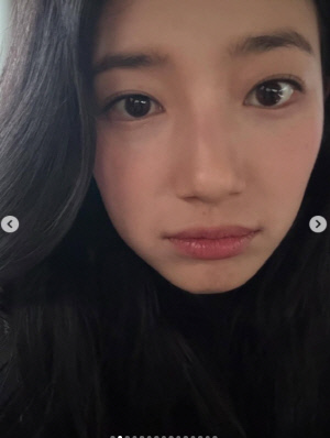 수지, 이 정도였어?…한 뼘 발레복 입고 180도 다리 찢기 '압도적 비주얼'