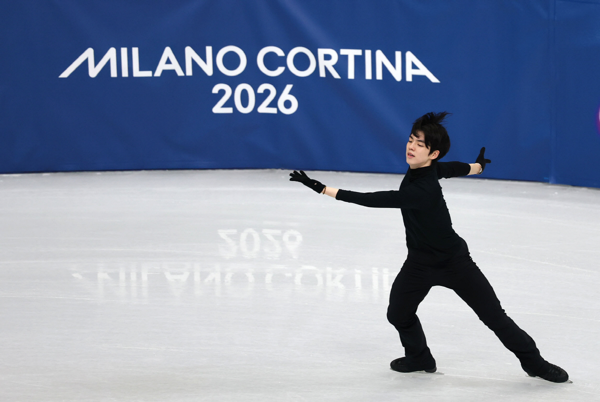 [밀라노 현장]조용했던 이탈리아 공항도 '발칵', 이젠 밀라노 은반 뒤흔…