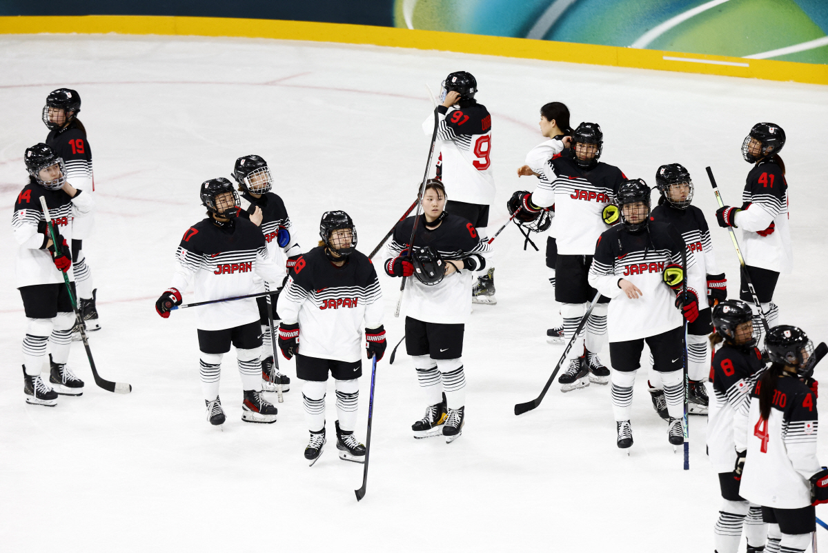 "죄송합니다, 정말 죄송합니다" 日 결국 고개 숙였다, 女 아이스하키 '…