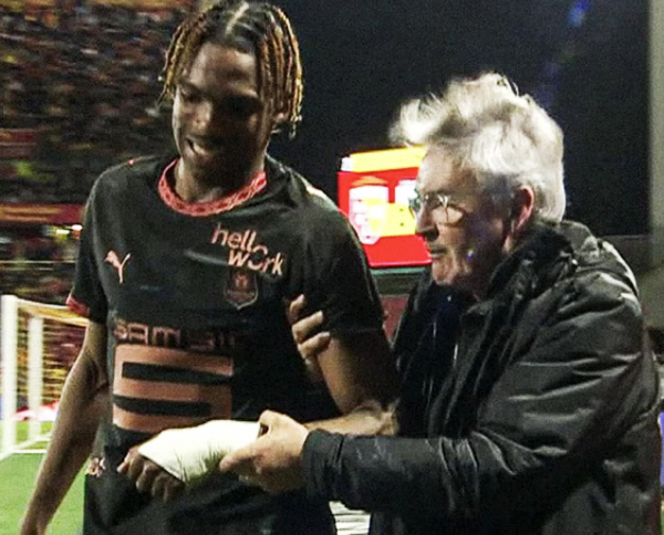 "혹시 환불 안되나요?" 리버풀이 1200억에 영입한 프랑스 신성 수비수, '오피셜' 5일만에 "심각한 어깨 부상"