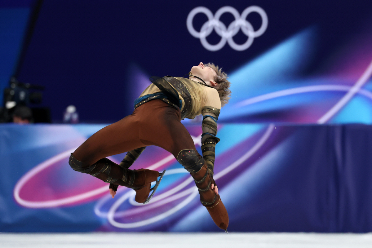 경악! '쿼드 갓' 말리닌이 날았다...50년간 봉인된 '금기의 기술' …