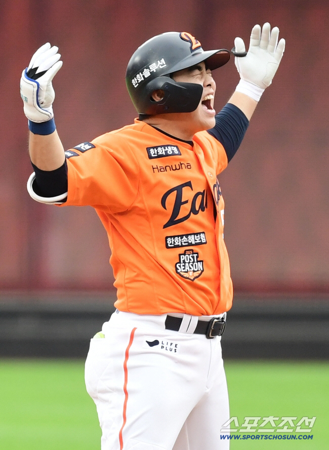 "문현빈 3글자가 다 보였는데, 지금은 5까지만…" 과감한 타격폼 변화 …