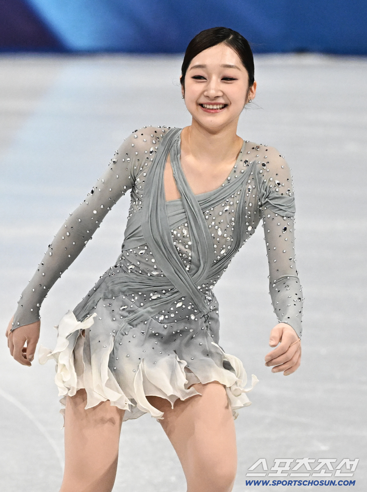 "김연아의 재림" "아이돌인줄" 日까지 뒤흔든 '인간토끼' 신지아, 외모…