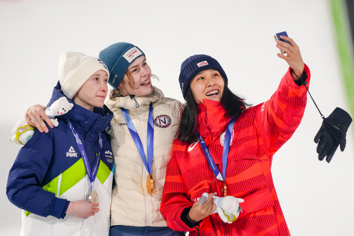 "초대박!" '사상 최강의 일본' 日 폭발적 메달 레이스…벌써 금은동 획…