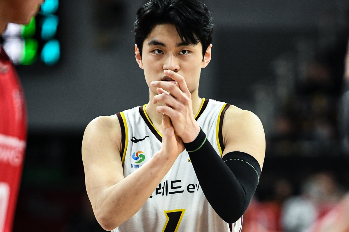 노딥샷+4점 플레이. 승부처 무아지경 22득점 폭발 유기상. 안양체육관은…