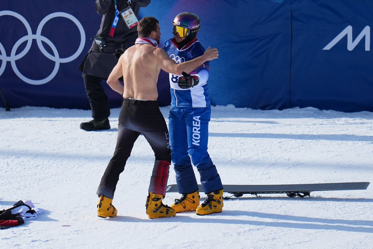 [밀라노 LIVE]초대형 사고! '37세 맏형' 김상겸, 스노보드서 '기…