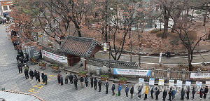 노인빈곤율 3년 만에 하락 전환…2024년 35.9% 기록