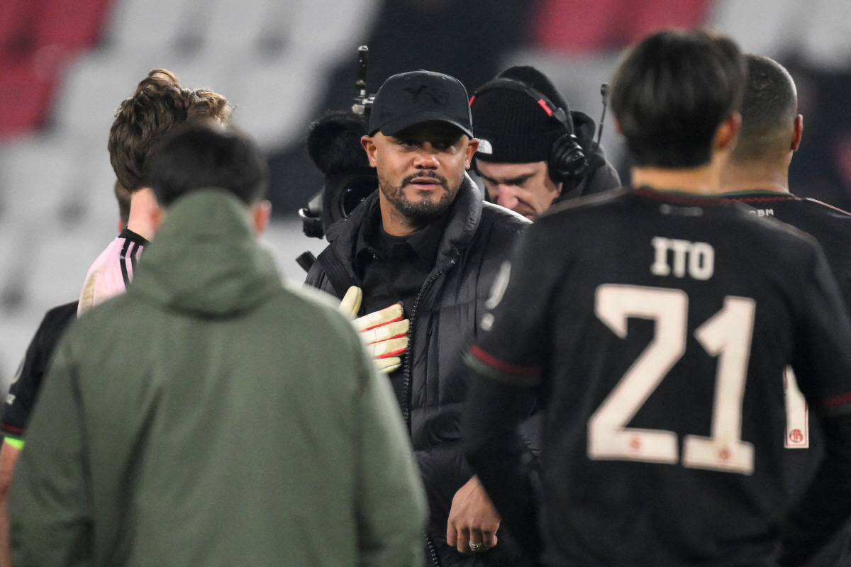 "콩파니가 외면했다" 김민재, 日 수비수에 밀려 '첫 명단제외'→충격의 …