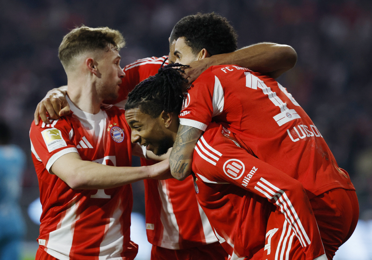 "콩파니가 외면했다" 김민재, 日 수비수에 밀려 '첫 명단제외'→충격의 …