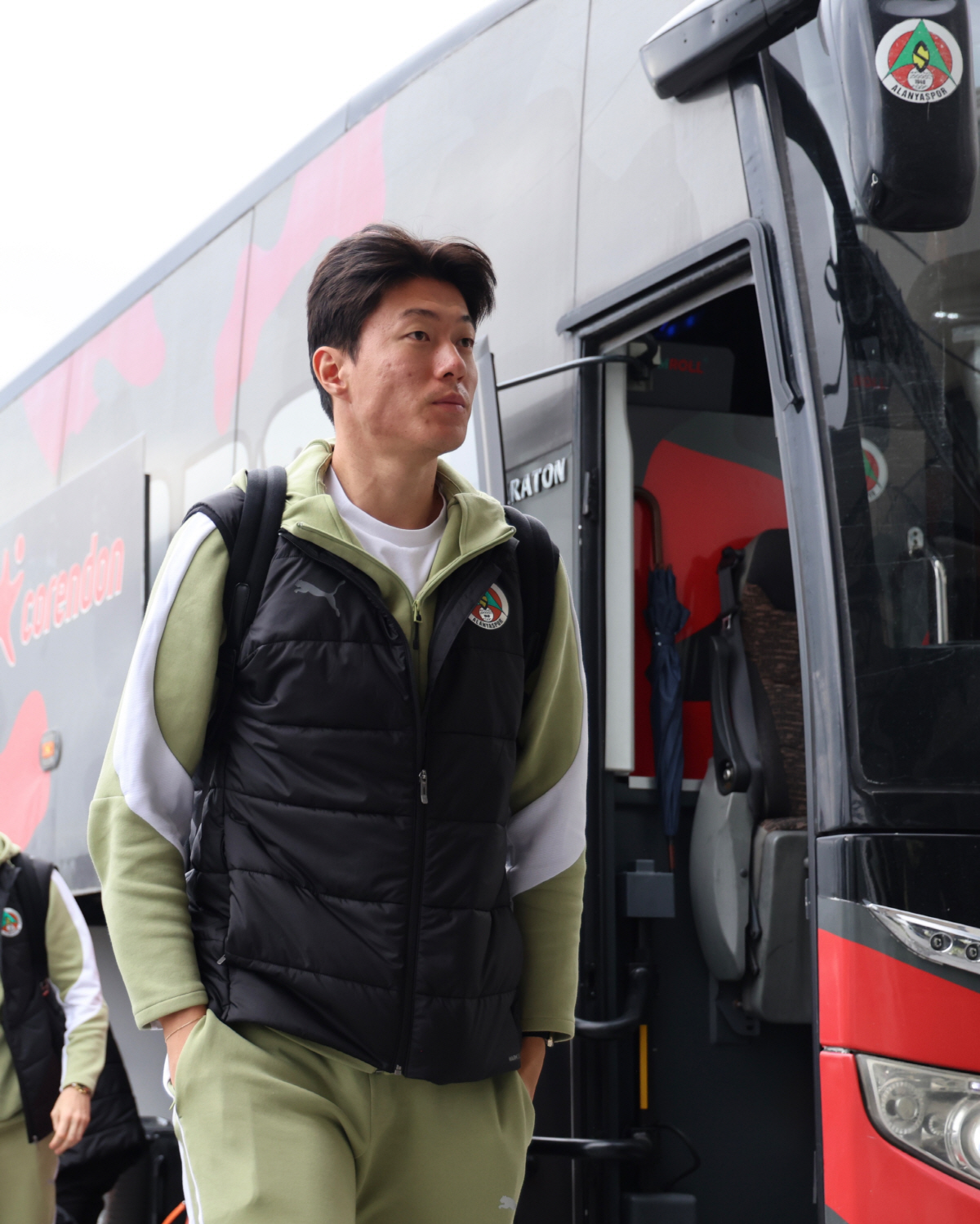 '韓축구 빅뉴스' 미쳤다 오현규, 베식타시 데뷔전서 '환상 오버헤드킥'으…