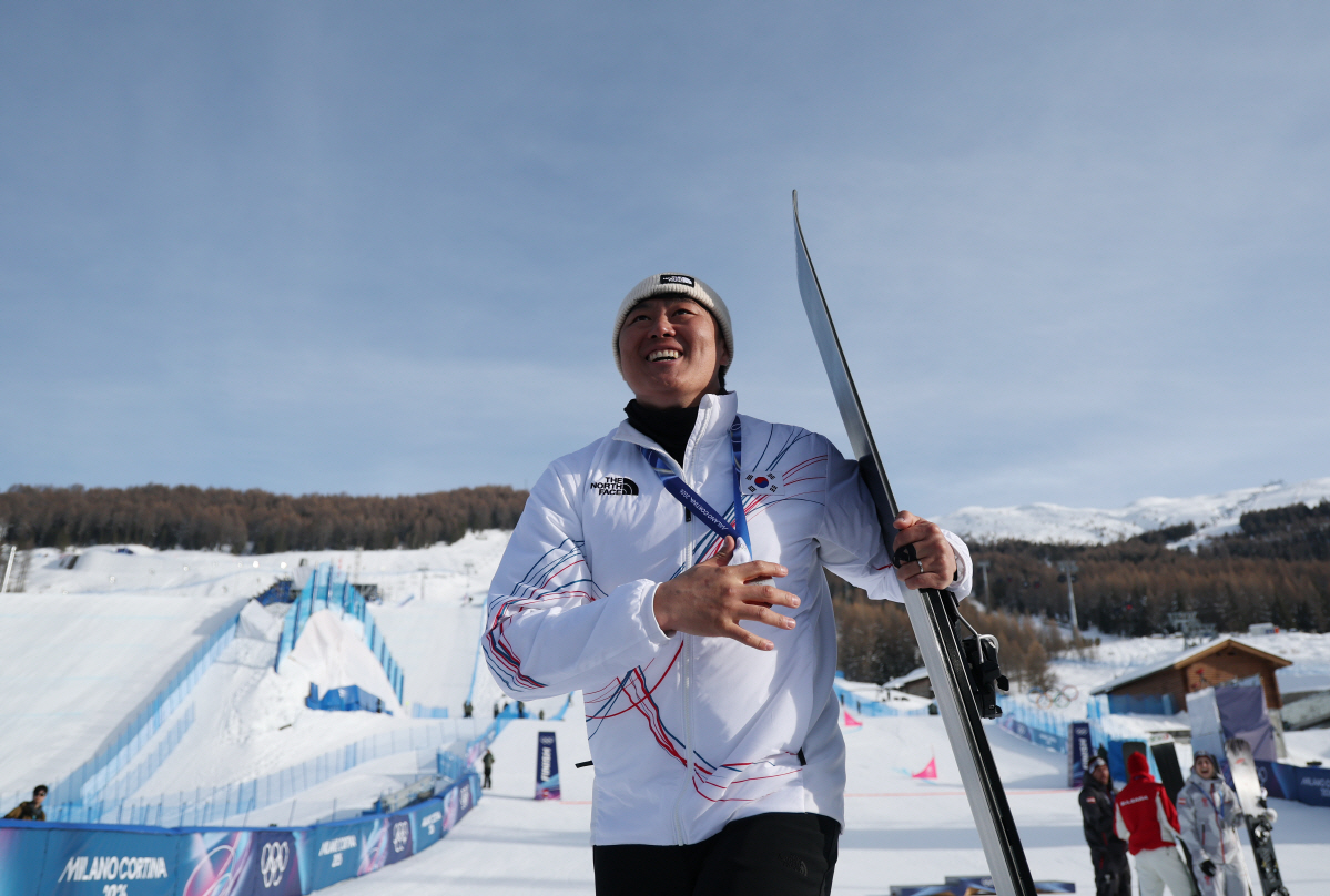 이재명 대통령→'37세 불굴의 보더' 김상겸 올림픽 첫 메달 축전 "대한…