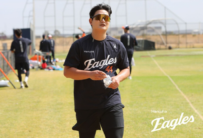 '구단 우투수 신기록→200% 인상' 그러나 웃지 못했다…4kg 감량 절…