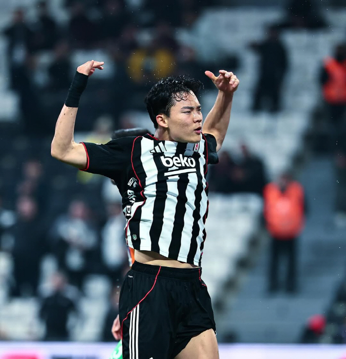 韓 축구 초대형 경사! 오버 헤드킥+복귀골,'대표팀 24세 듀오' 동시 …