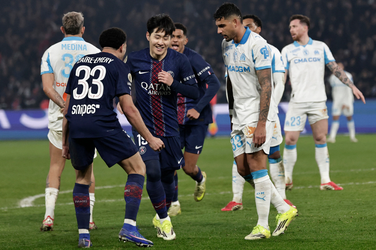 韓 축구 초대형 경사! 오버 헤드킥+복귀골,'대표팀 24세 듀오' 동시 …