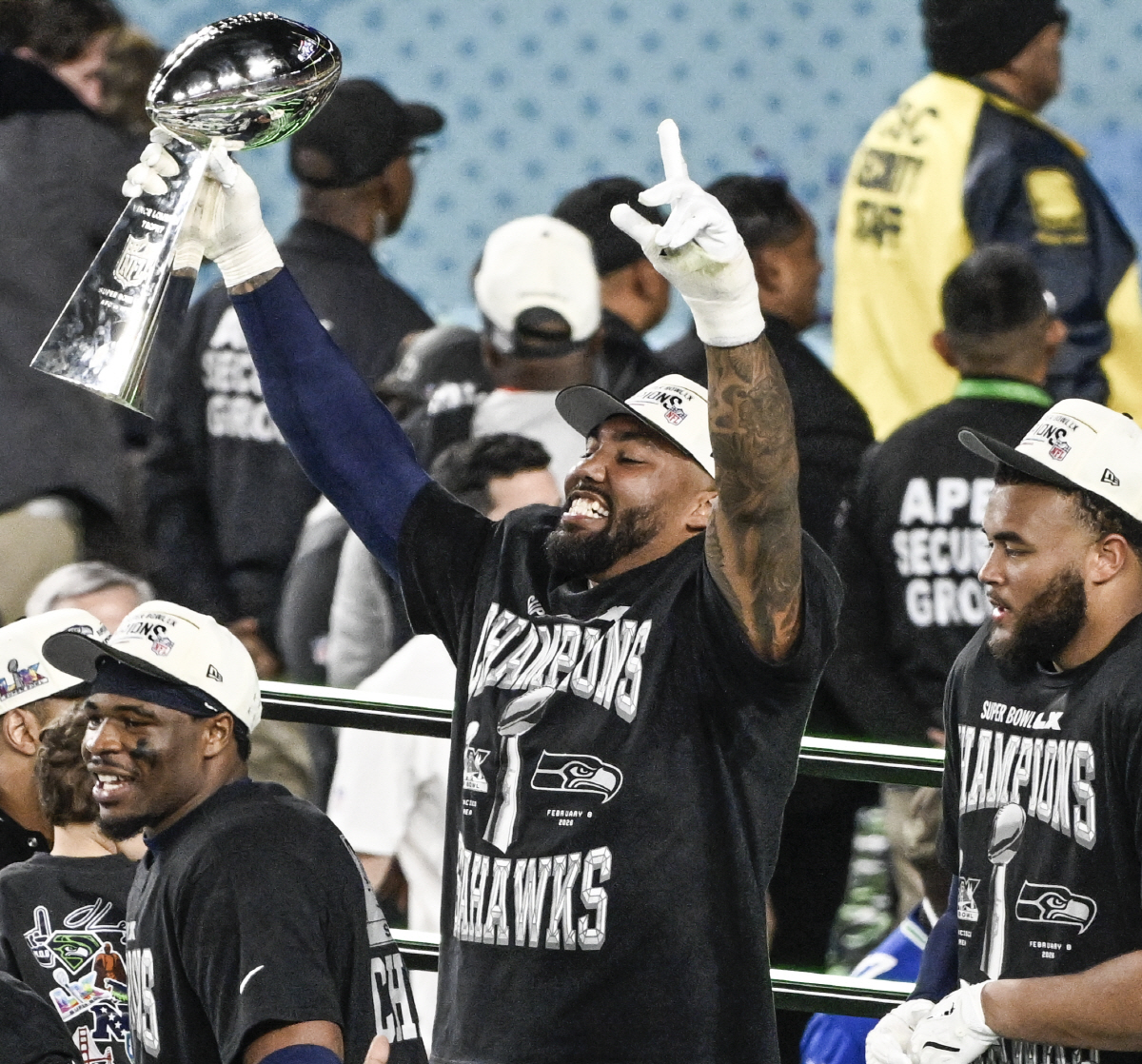 '11년 전 아픔 씻었다' 시애틀, 뉴잉글랜드 꺾고 제60회 슈퍼볼 우승…