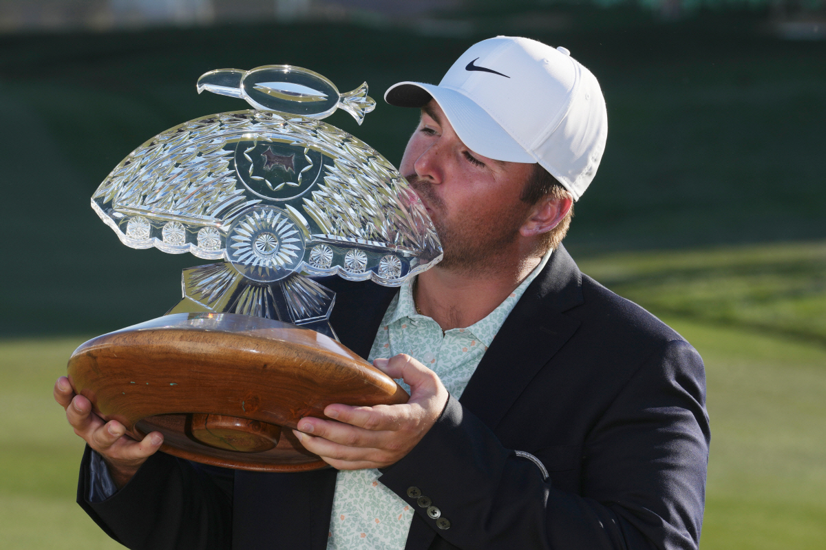 '미친 기세' 김시우, 또 피닉스 오픈 3위 입상...3개 대회 연속 톱…