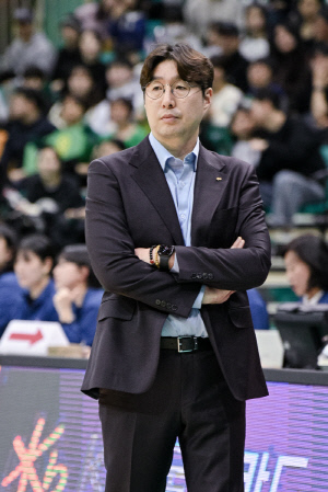 [현장인터뷰] 공동 1위 오른 KB스타즈 김완수 감독, 